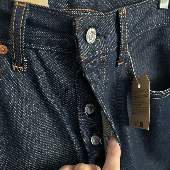 NWT Levi's 501 Dark Wash Jeans Size 32x33 - Picture 5 of 10